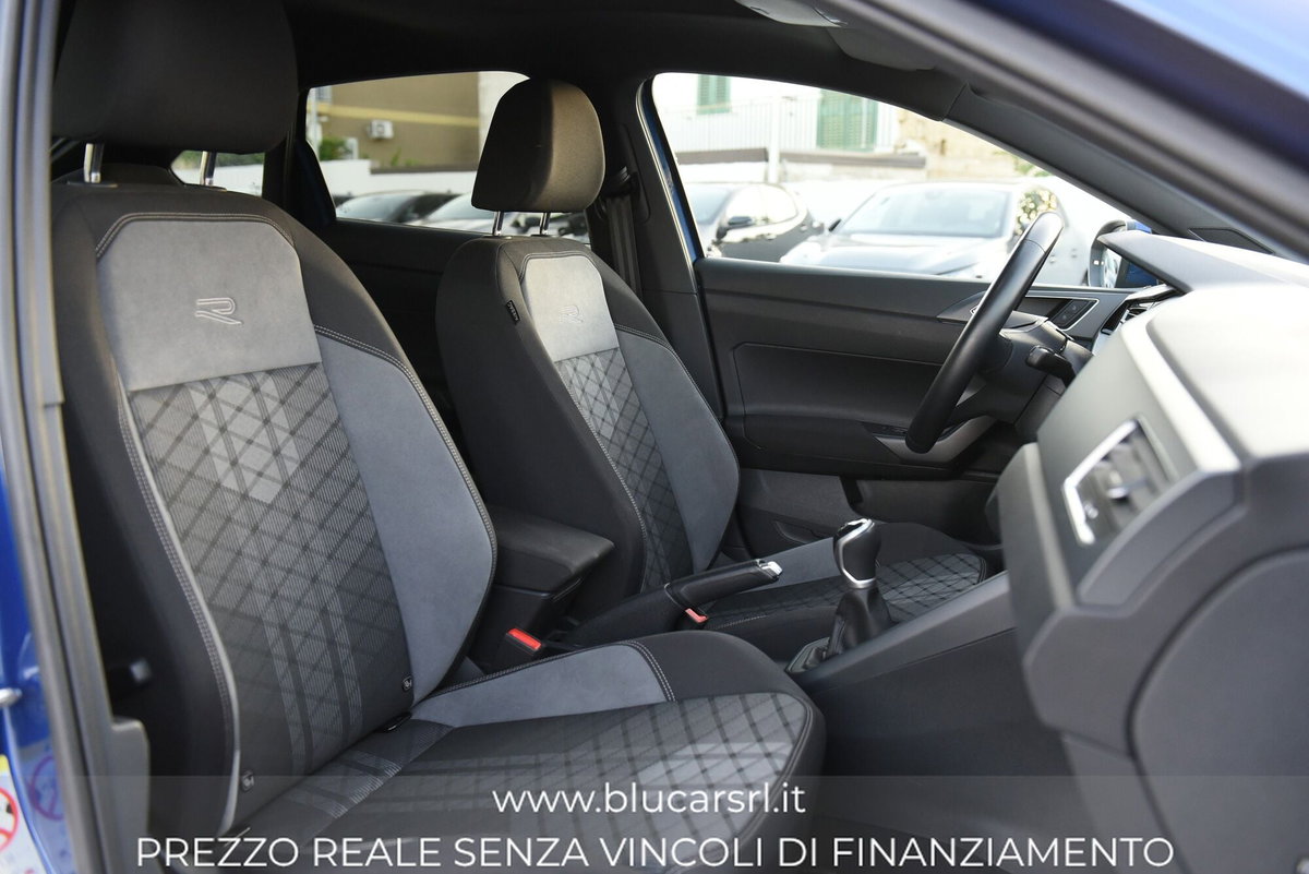 Volkswagen Taigo 1.0 tsi R-Line 115cv (14)