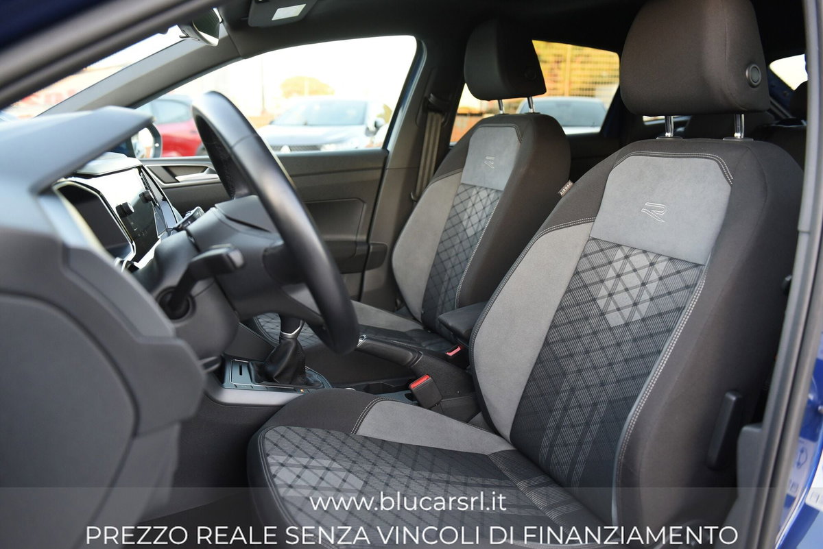 Volkswagen Taigo 1.0 tsi R-Line 115cv (8)