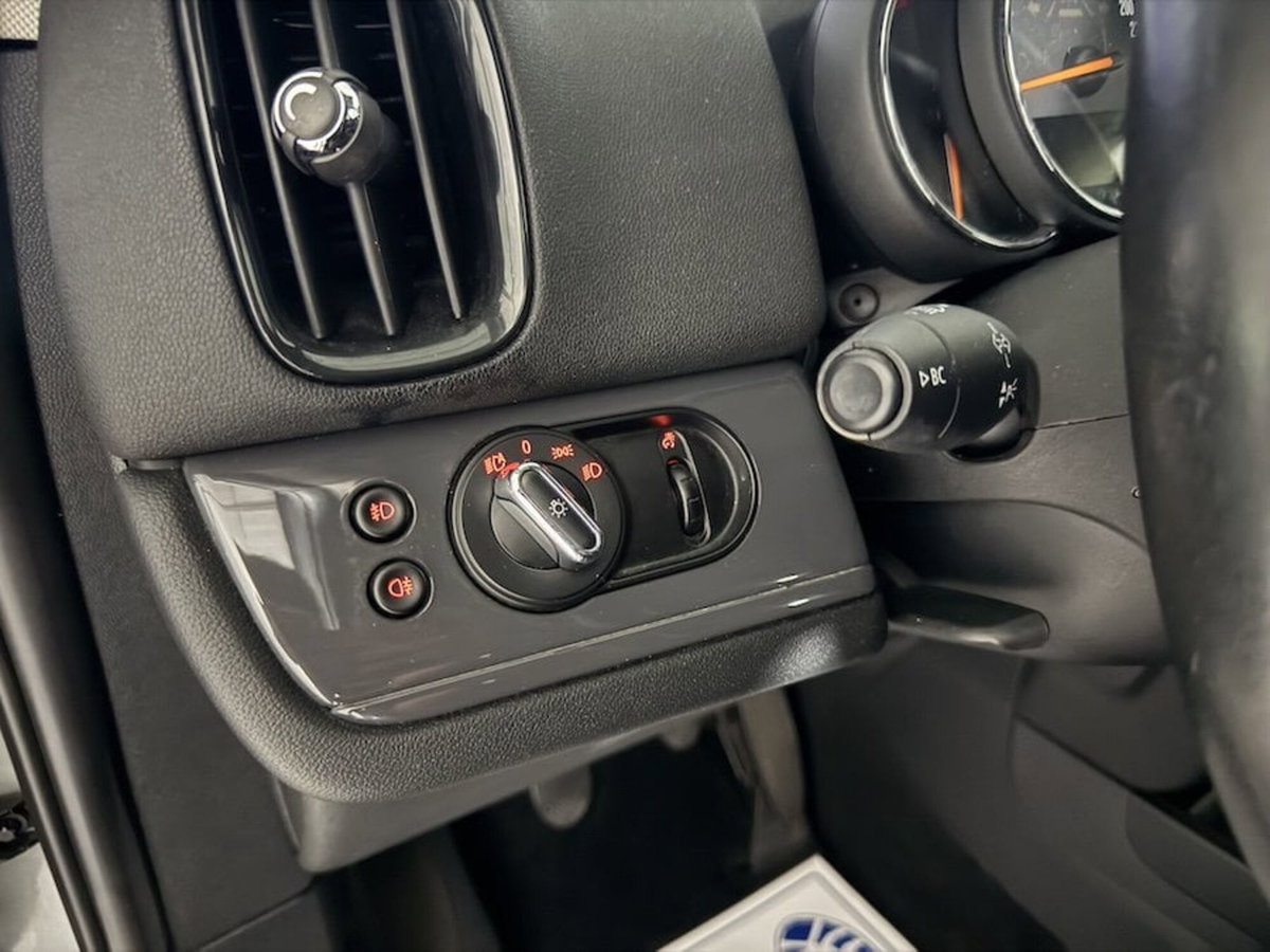 MINI Mini Countryman 1.5 One D Business Countryman (20)