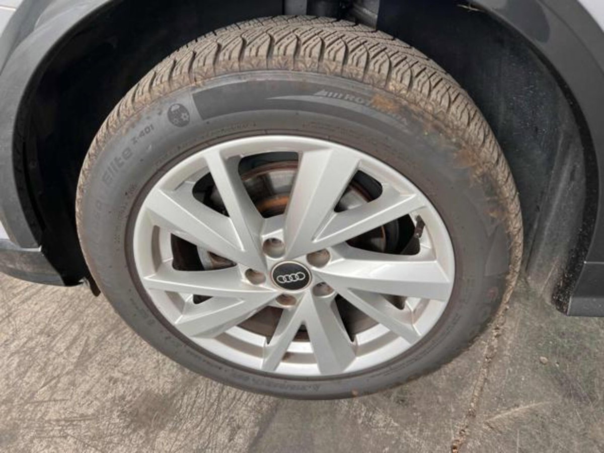 Audi Q2 Q2 35 TFSI S tronic Business (8)