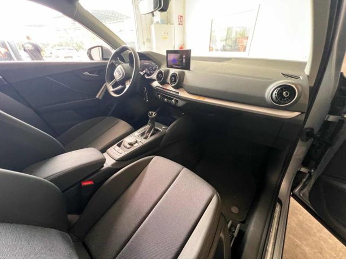 Audi Q2 Q2 35 TFSI S tronic Business (15)