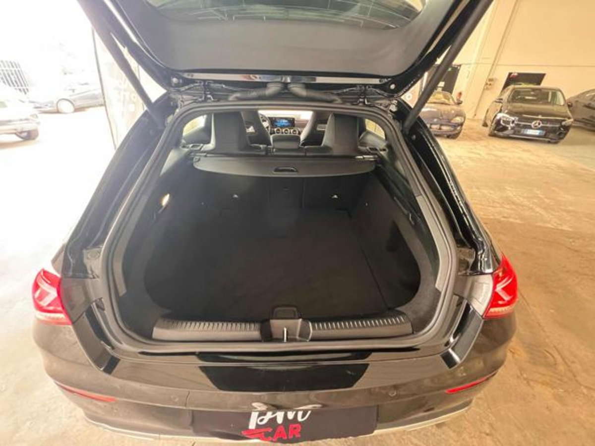 Mercedes-Benz CLA Shooting Brake 200 d Automatic Shooting Brake Executive (13)