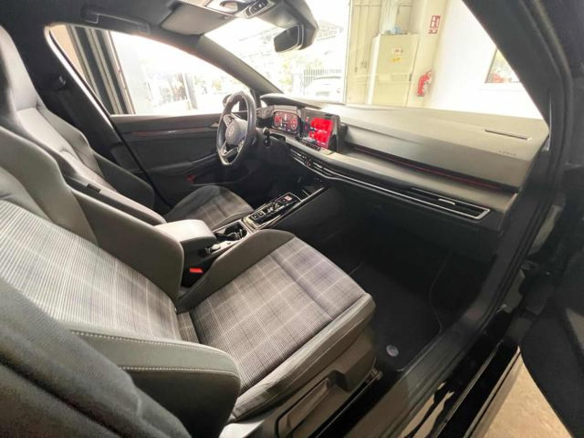 Volkswagen Golf 2.0 TDI GTD DSG (18)