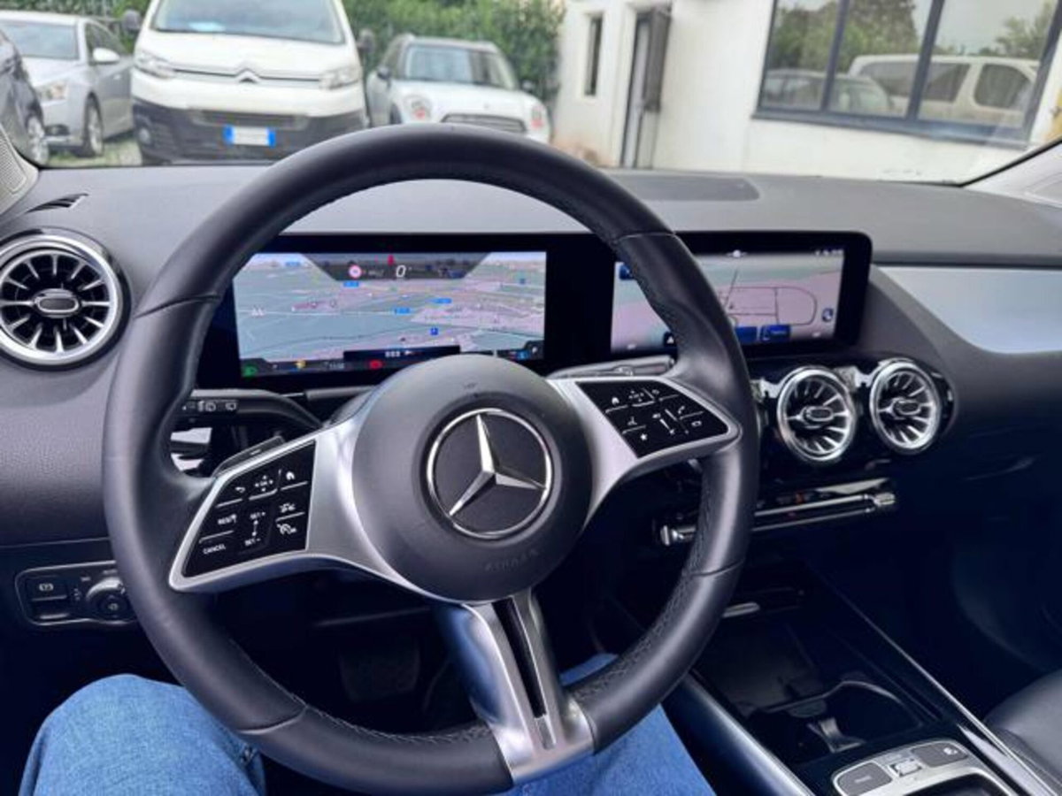 Mercedes-Benz GLA SUV 200 d AMG Line Premium Plus 4matic auto (7)