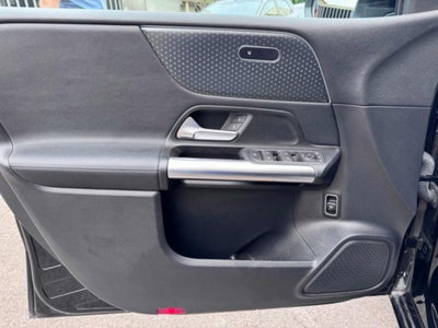 Mercedes-Benz Classe B 180 d AMG Line Premium Plus auto (6)