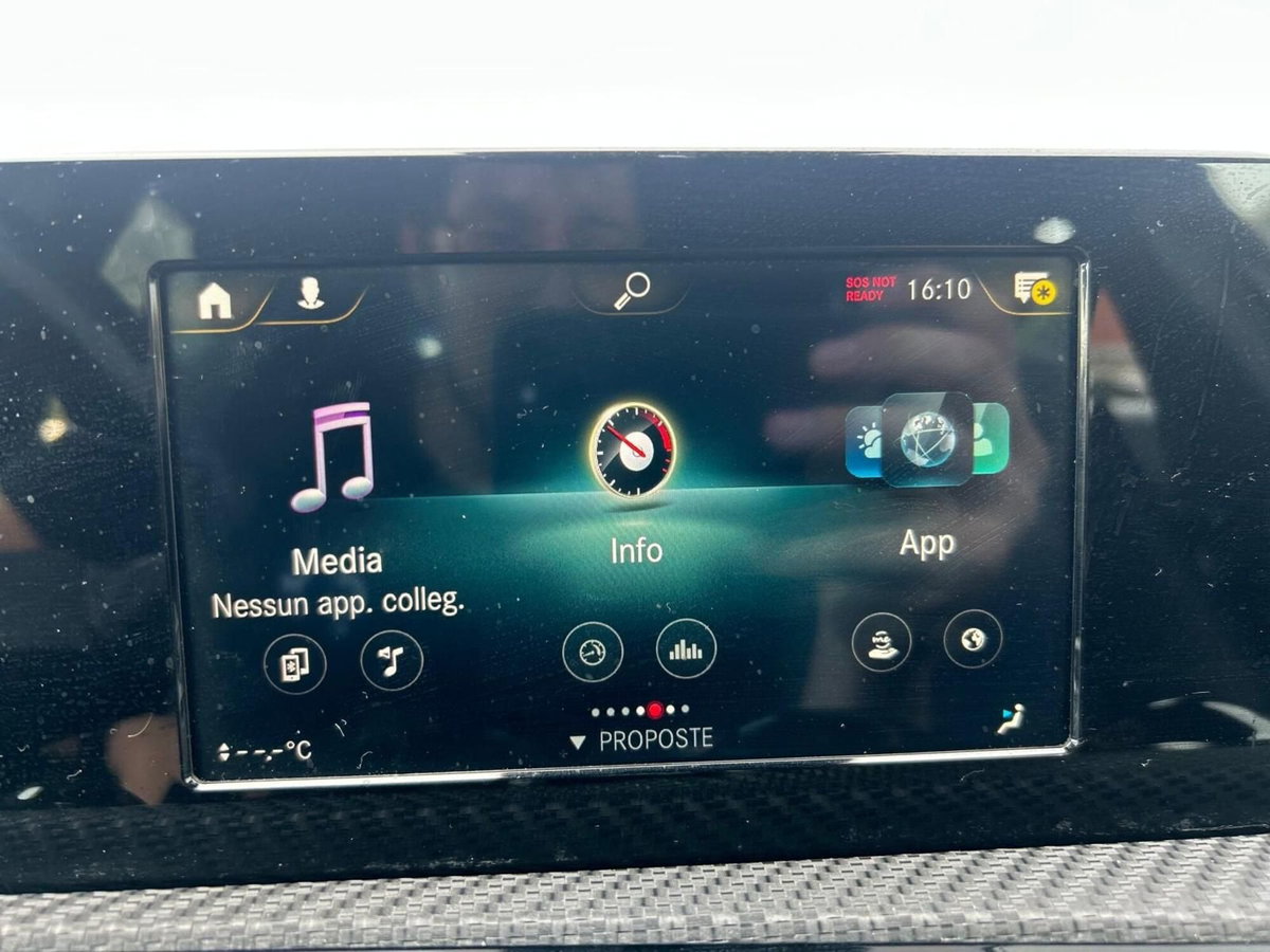 Mercedes-Benz Classe A 160 d Premium (12)