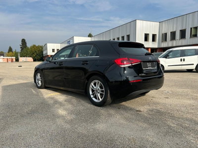 Mercedes-Benz Classe A 160 d Premium (2)