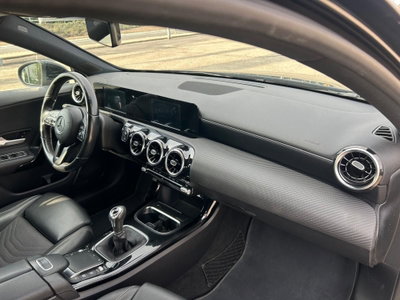 Mercedes-Benz Classe A 160 d Premium (9)