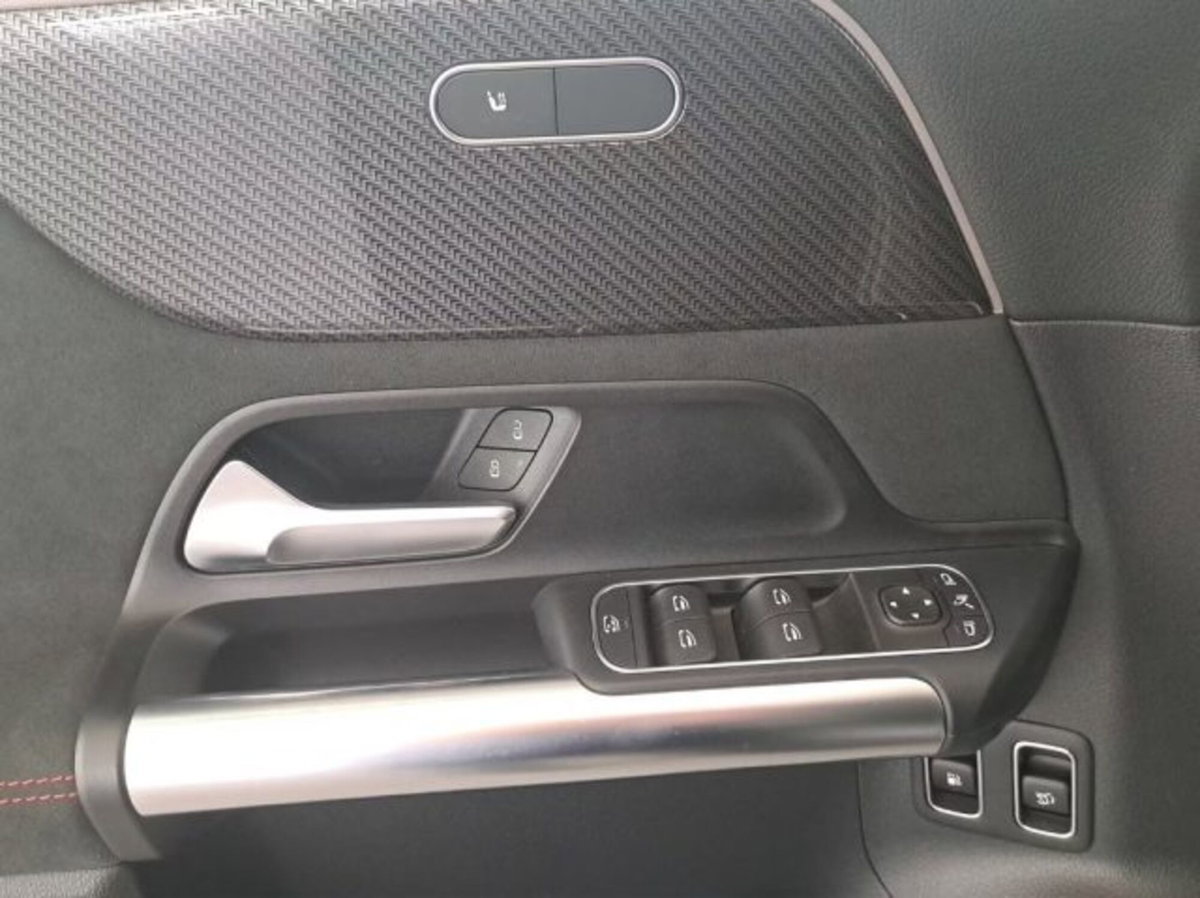 Mercedes-Benz GLA SUV 250 e phev AMG Line Premium Plus auto (10)