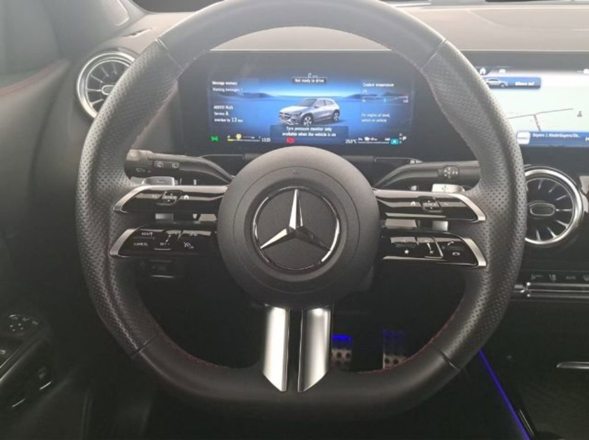 Mercedes-Benz GLA SUV 250 e phev AMG Line Premium Plus auto (13)