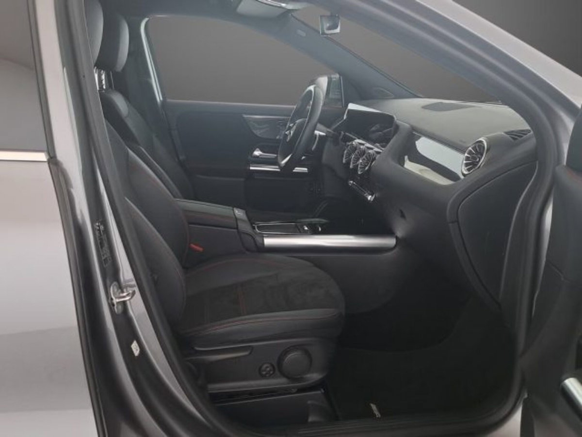 Mercedes-Benz GLA SUV 250 e phev AMG Line Premium Plus auto (18)