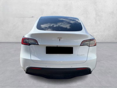 Tesla Model Y Long Range awd (7)