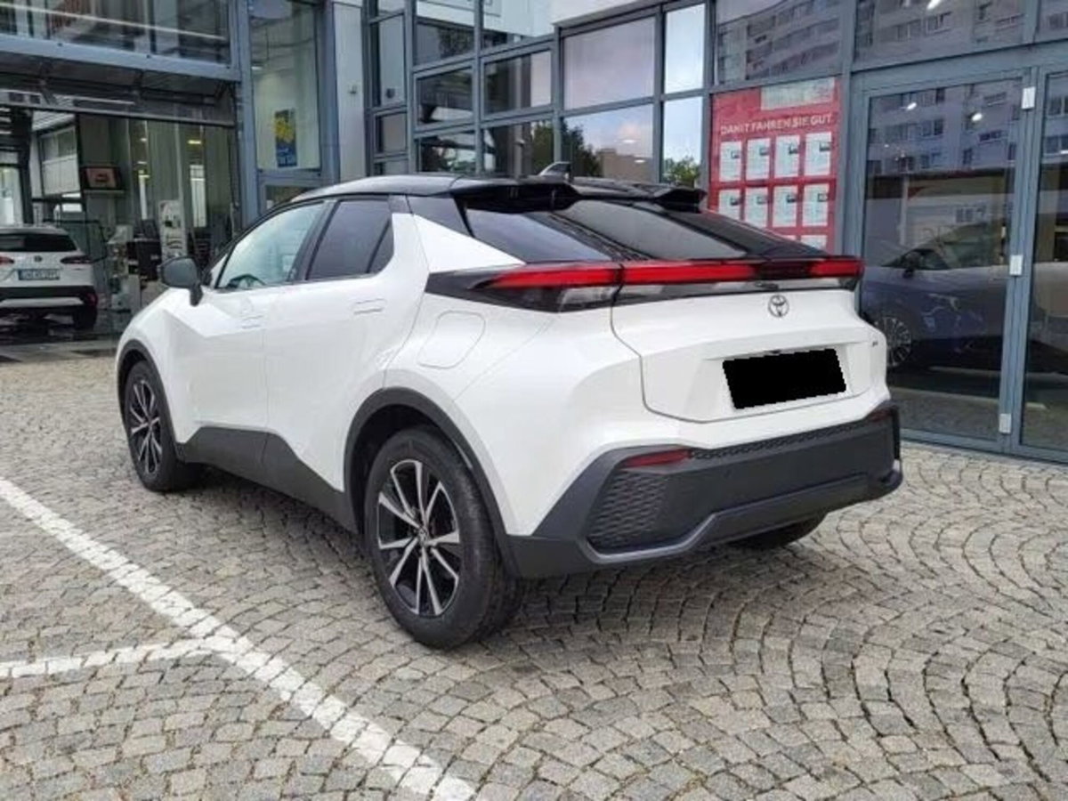 Toyota Toyota C-HR 1.8 Hybrid E-CVT Toyota Team (5)