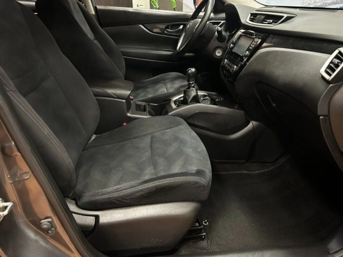 Nissan X-Trail 1.6 dCi 2WD Acenta Premium (10)