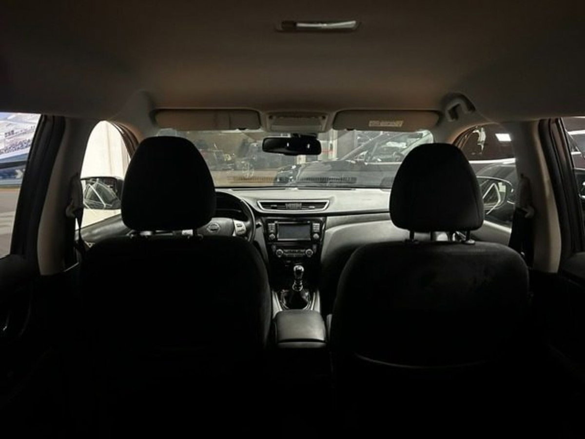 Nissan X-Trail 1.6 dCi 2WD Acenta Premium (11)