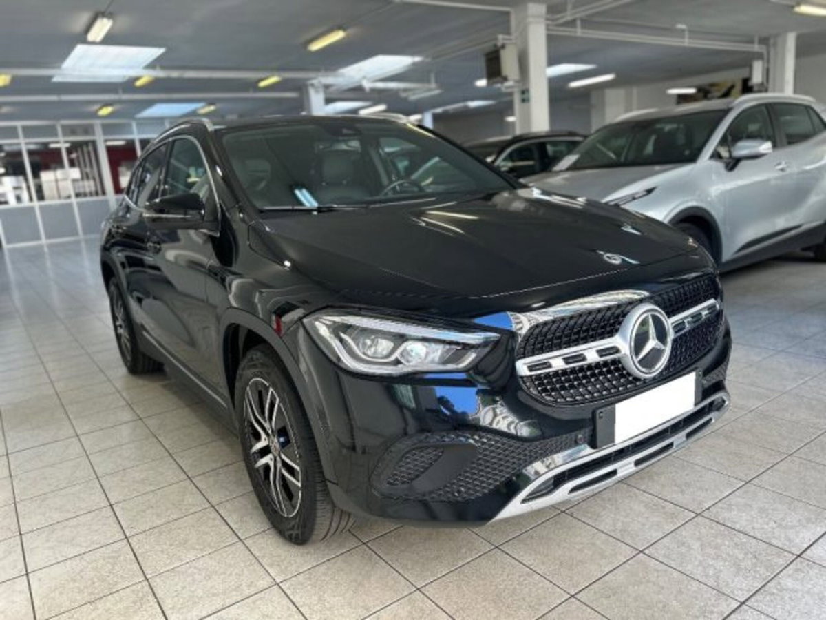 Mercedes-Benz GLA SUV 200 d Automatic Sport Plus (3)