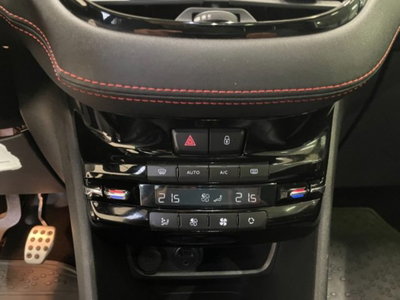 Peugeot 208 208 S&S 3 porte GTi 30th (12)