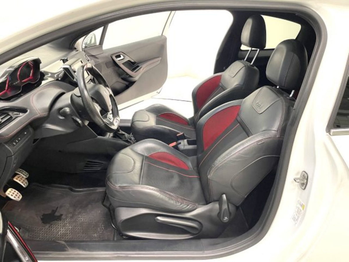 Peugeot 208 208 S&S 3 porte GTi 30th (7)