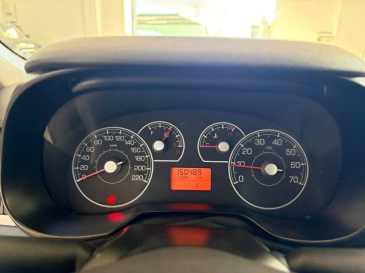 Fiat Grande Punto 1.3 MJT 75 CV 5 porte Dynamic (17)