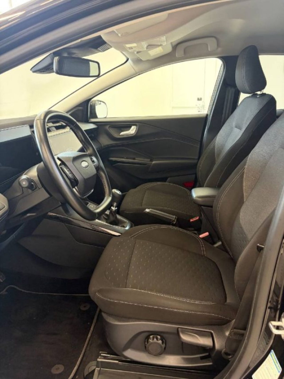 Ford Puma 1.0 EcoBoost Hybrid 125 CV S&S aut. Titanium Design (11)