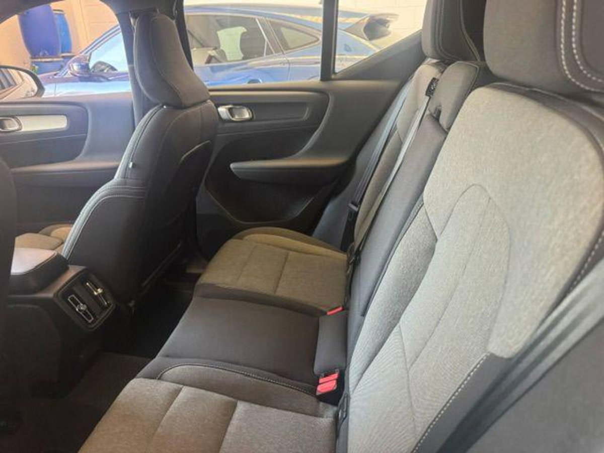 Volvo XC40 B3 automatico Core (10)
