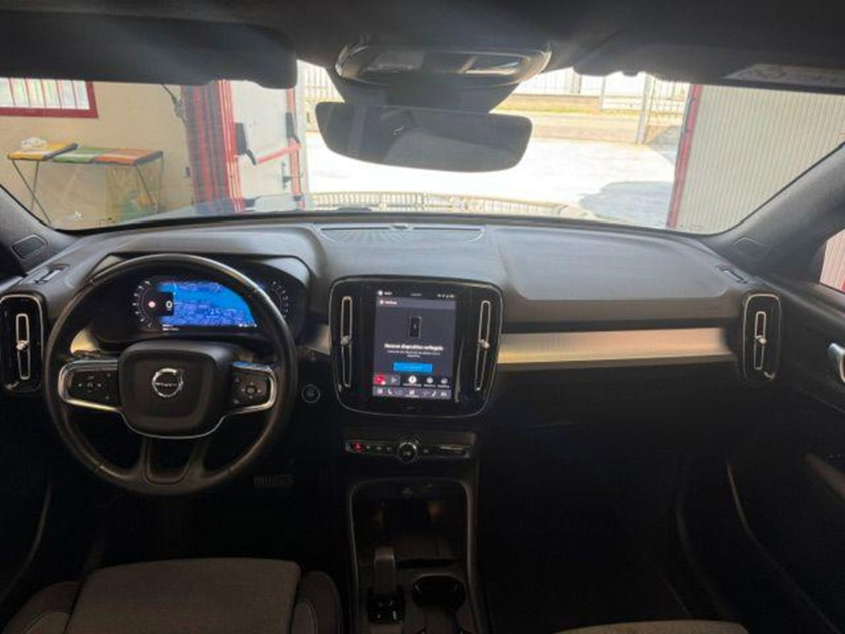 Volvo XC40 B3 automatico Core (13)