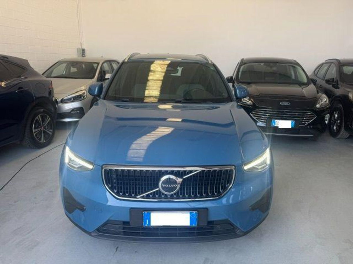 Volvo XC40 B3 automatico Core (5)