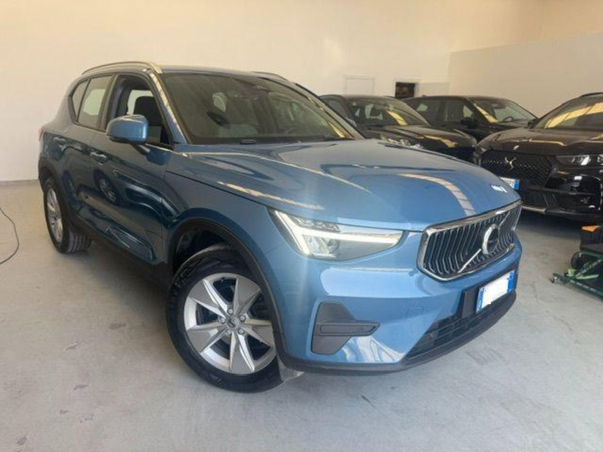 Volvo XC40 B3 automatico Core (6)