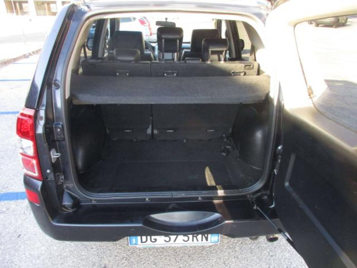 Suzuki Grand Vitara 16V cat 5p Autocarro (5)