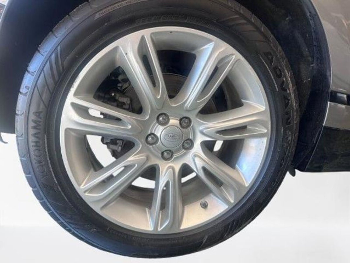 Land Rover Range Rover Velar 2.0D I4 240 CV R-Dynamic S (6)