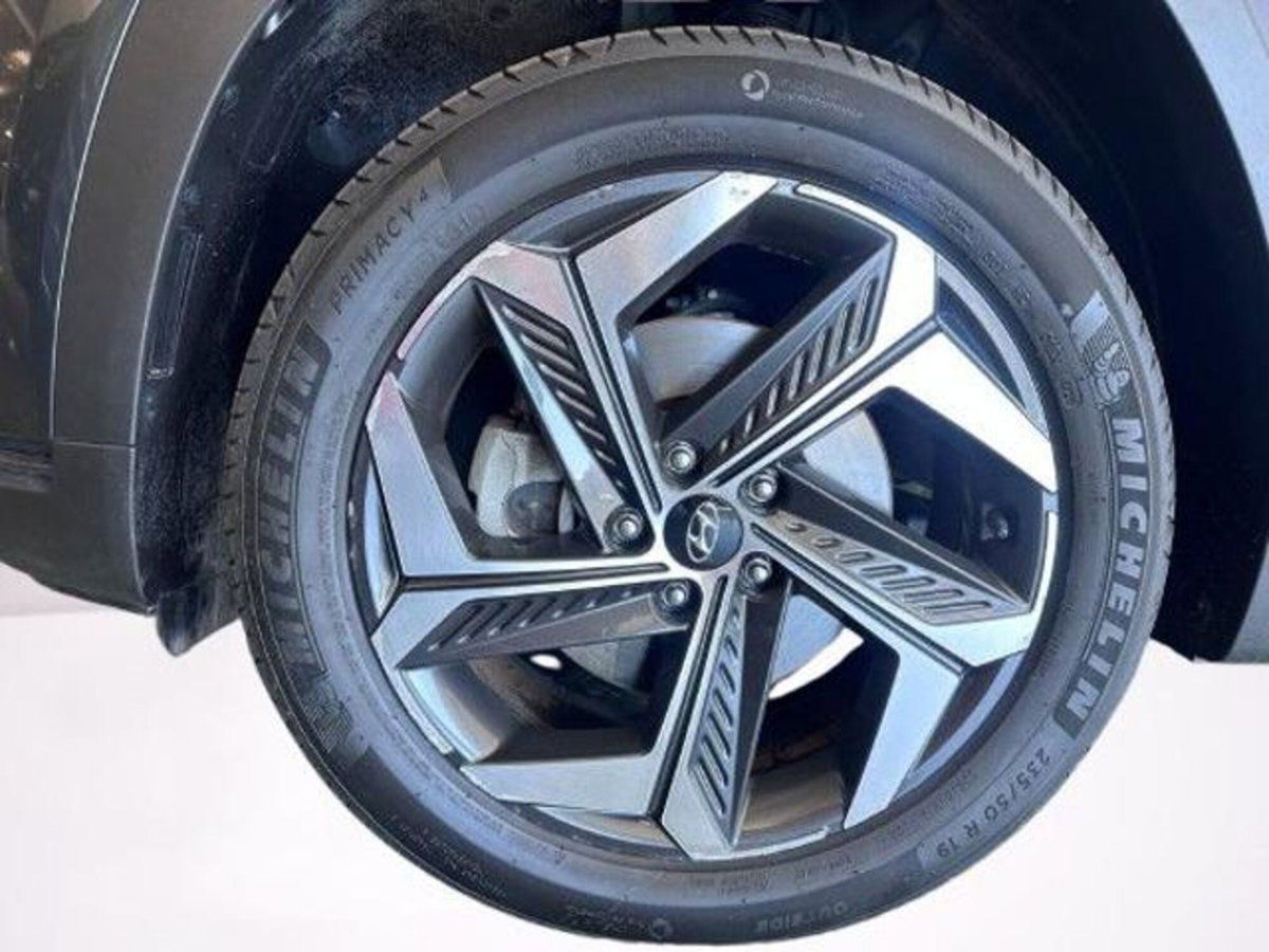 Hyundai Tucson 1.6 hev Exellence 4wd auto (8)