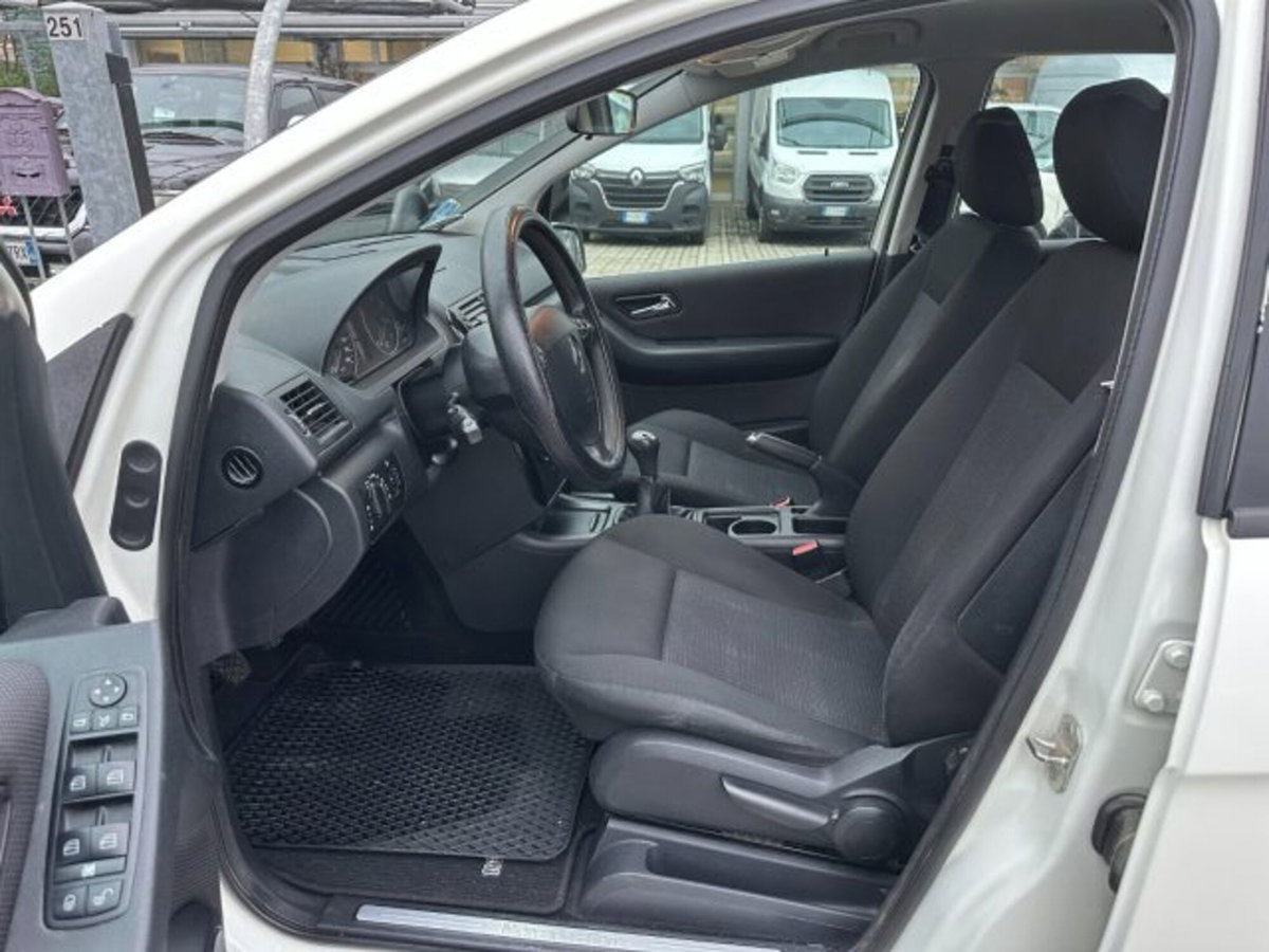 Mercedes-Benz Classe A 160 BlueEFFICIENCY (6)