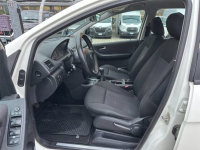 Mercedes-Benz Classe A 160 BlueEFFICIENCY (6)