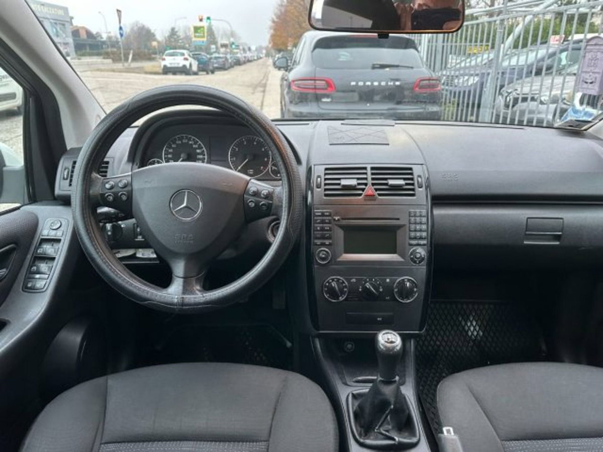 Mercedes-Benz Classe A 160 BlueEFFICIENCY (8)