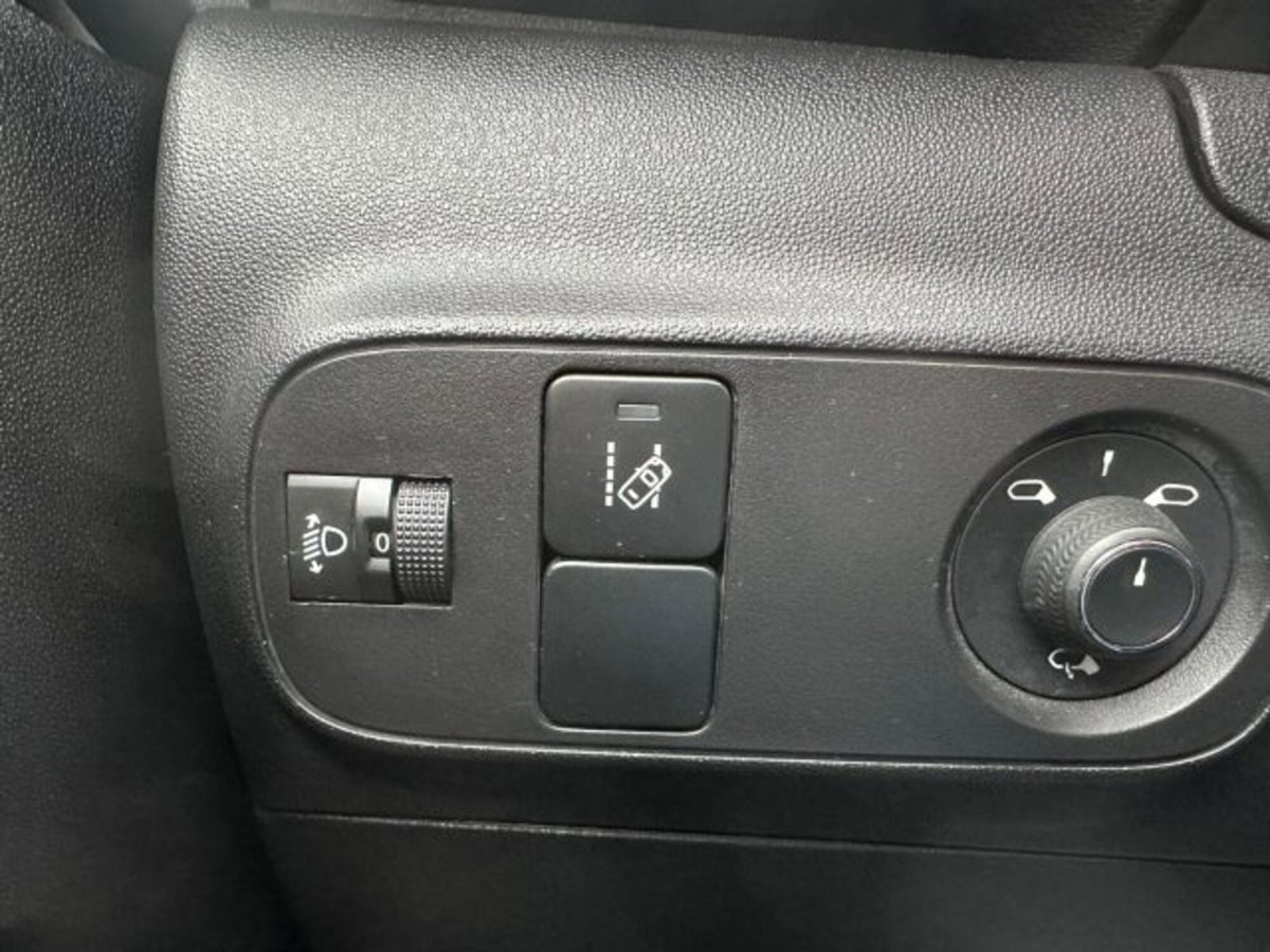 Citroen C3 PureTech 82 Feel (13)