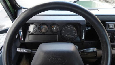 Land Rover Defender 90 2.5 Td5 Station Wagon (11)