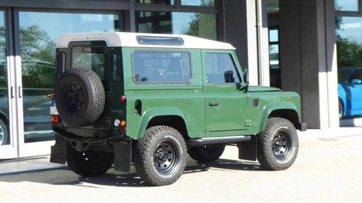 Land Rover Defender 90 2.5 Td5 Station Wagon (3)