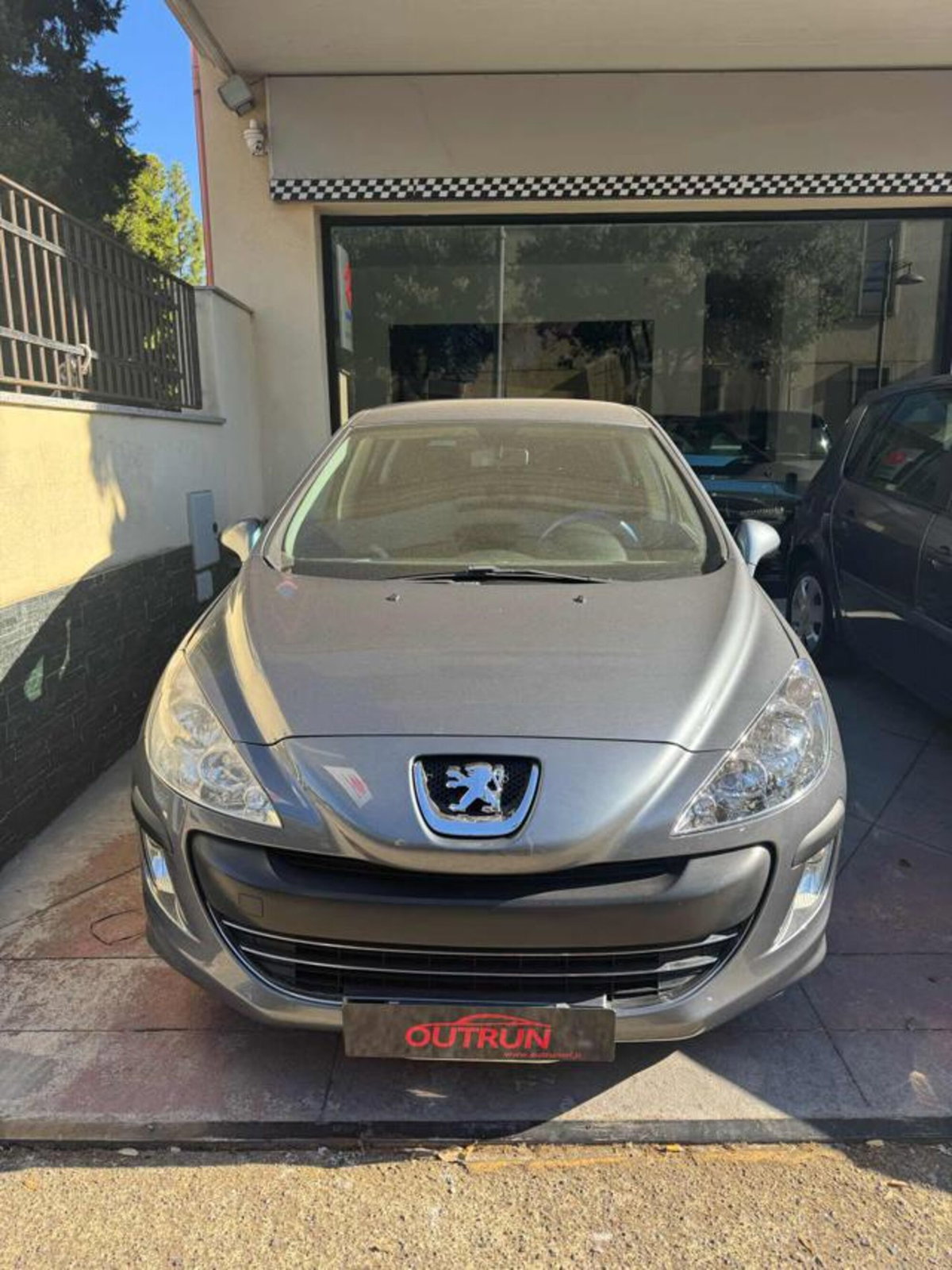 Peugeot 308 1.6 HDi 90CV 5p. Premium (2)