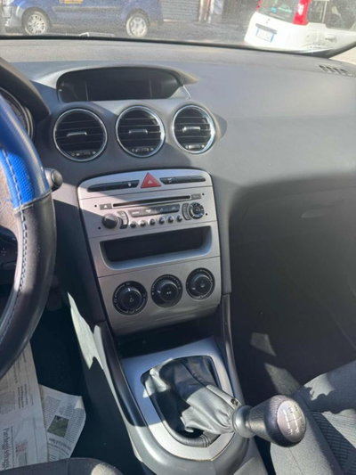 Peugeot 308 1.6 HDi 90CV 5p. Premium (7)