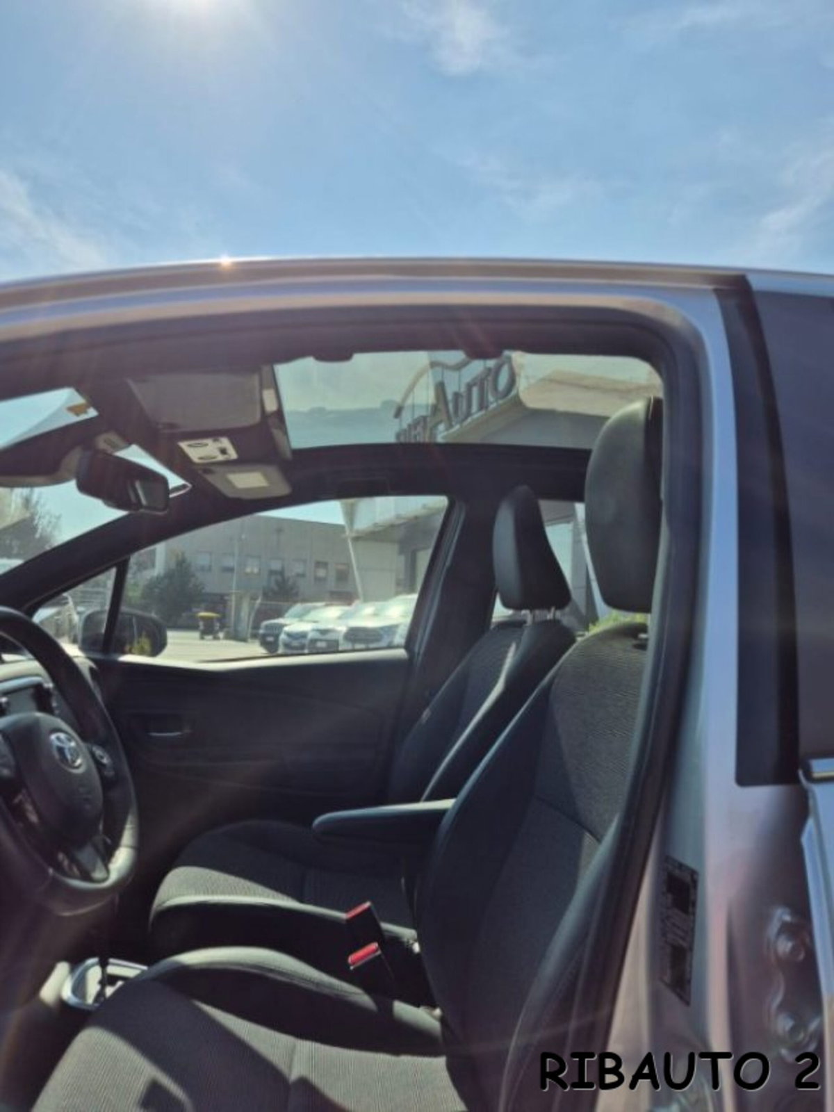 Toyota Yaris 1.5 Hybrid 5 porte Style (4)