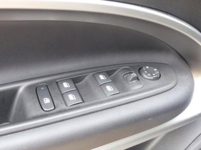 Jeep Avenger 1.2 turbo e-hybrid mhev Summit fwd 110cv edct6 (19)