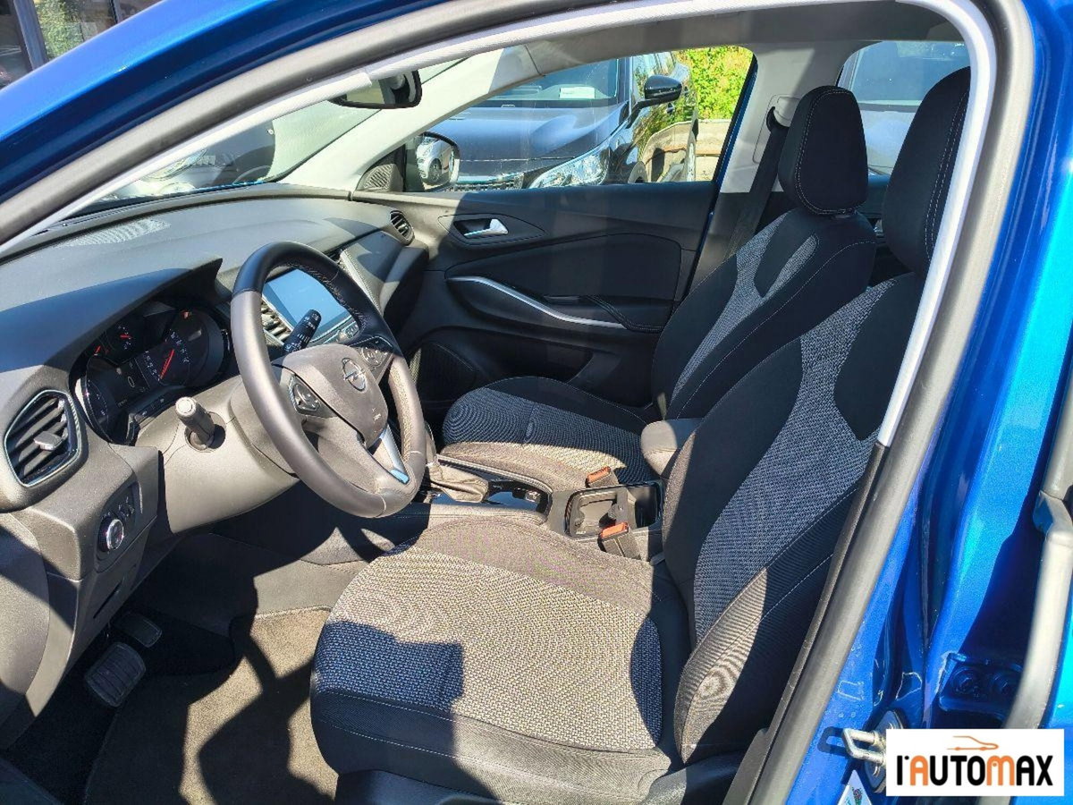 Opel Grandland 1.5 diesel Ecotec aut. Business Elegance (7)