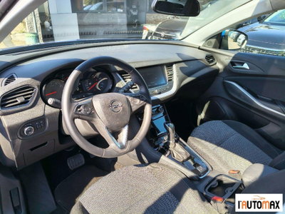 Opel Grandland 1.5 diesel Ecotec aut. Business Elegance (8)