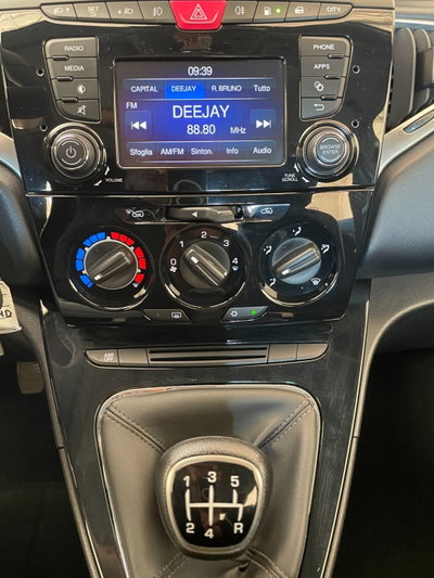 Lancia Ypsilon 1.2 69 CV 5 porte GPL Ecochic Silver (15)