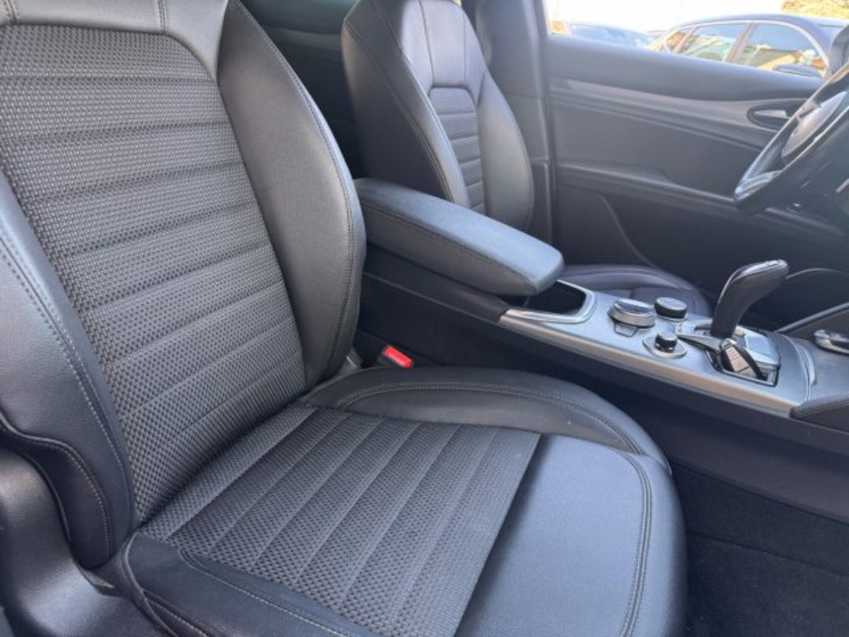 Alfa Romeo Stelvio Stelvio 2.2 Turbodiesel 190 CV AT8 Q4 Sprint (11)