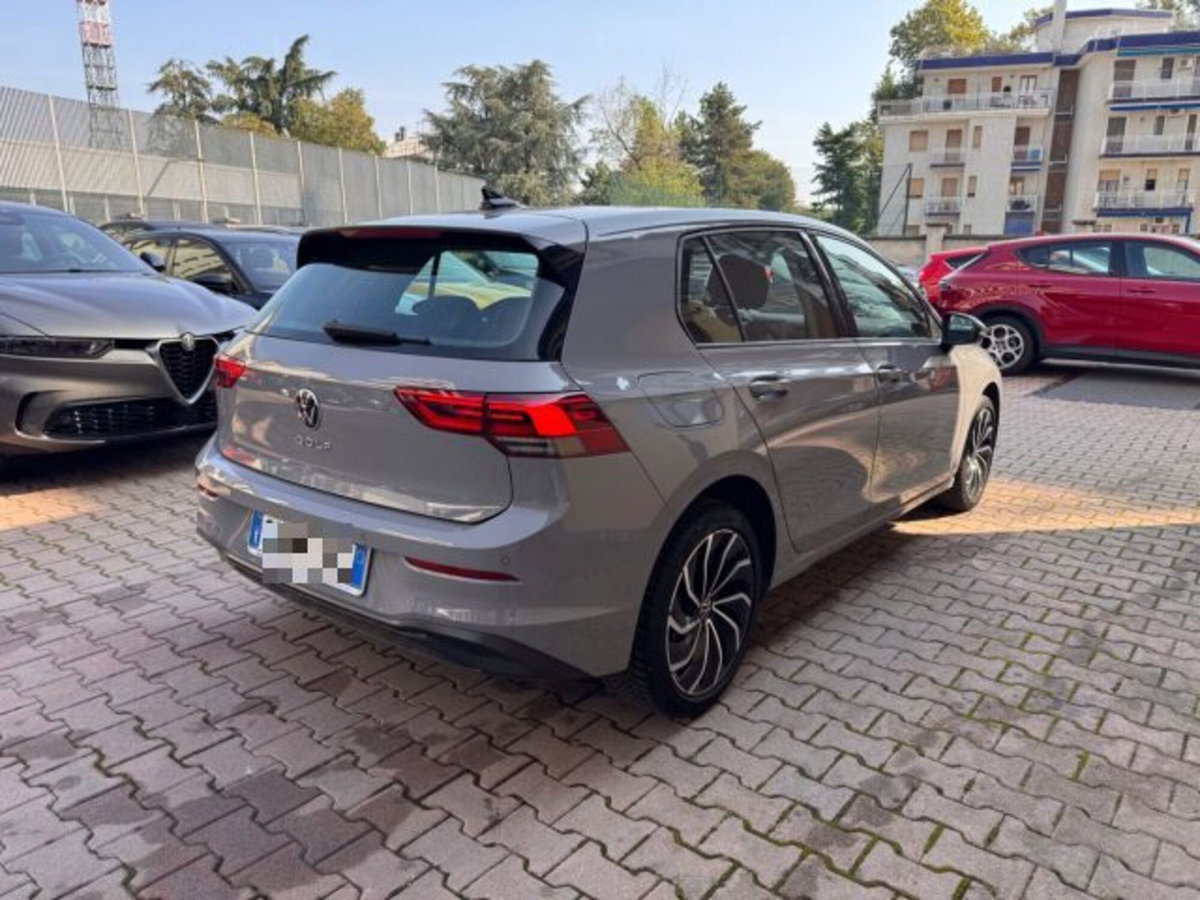 Volkswagen Golf Variant 2.0 TDI SCR DSG Life (5)