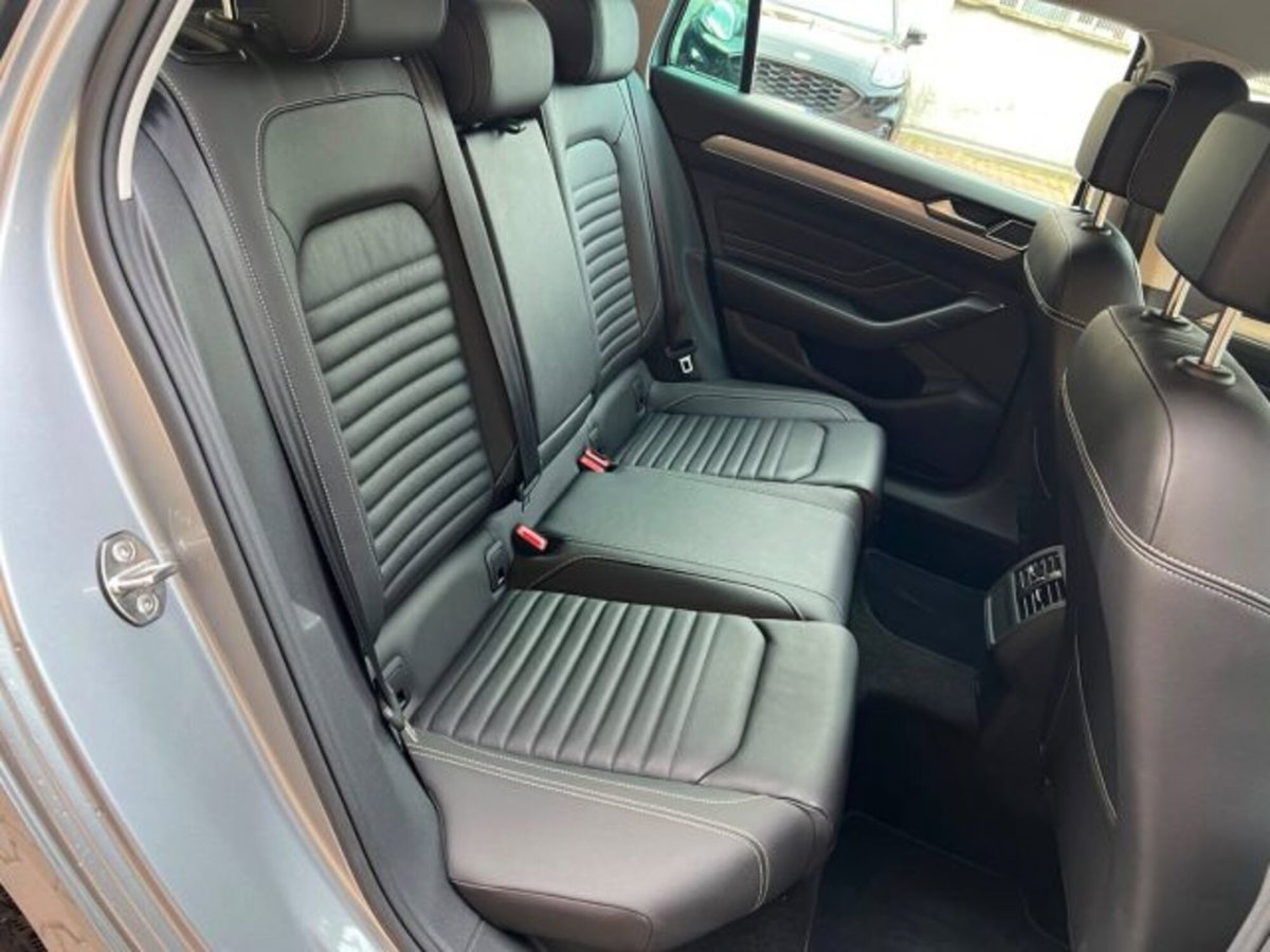 Volkswagen Passat Variant 2.0 TDI SCR 122 CV EVO DSG Business (12)