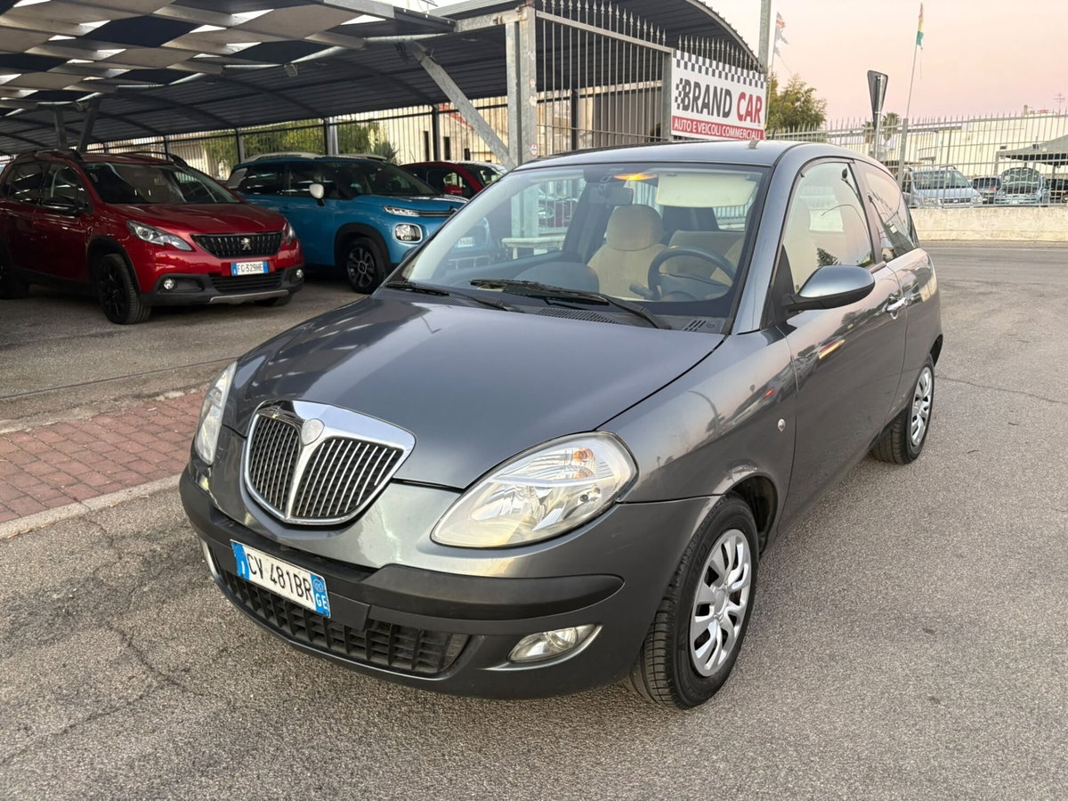 Lancia Ypsilon 1.2 Argento