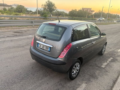 Lancia Ypsilon 1.2 Argento (5)