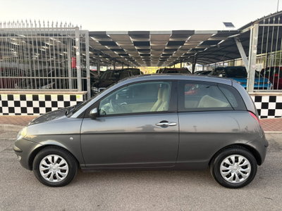 Lancia Ypsilon 1.2 Argento (7)
